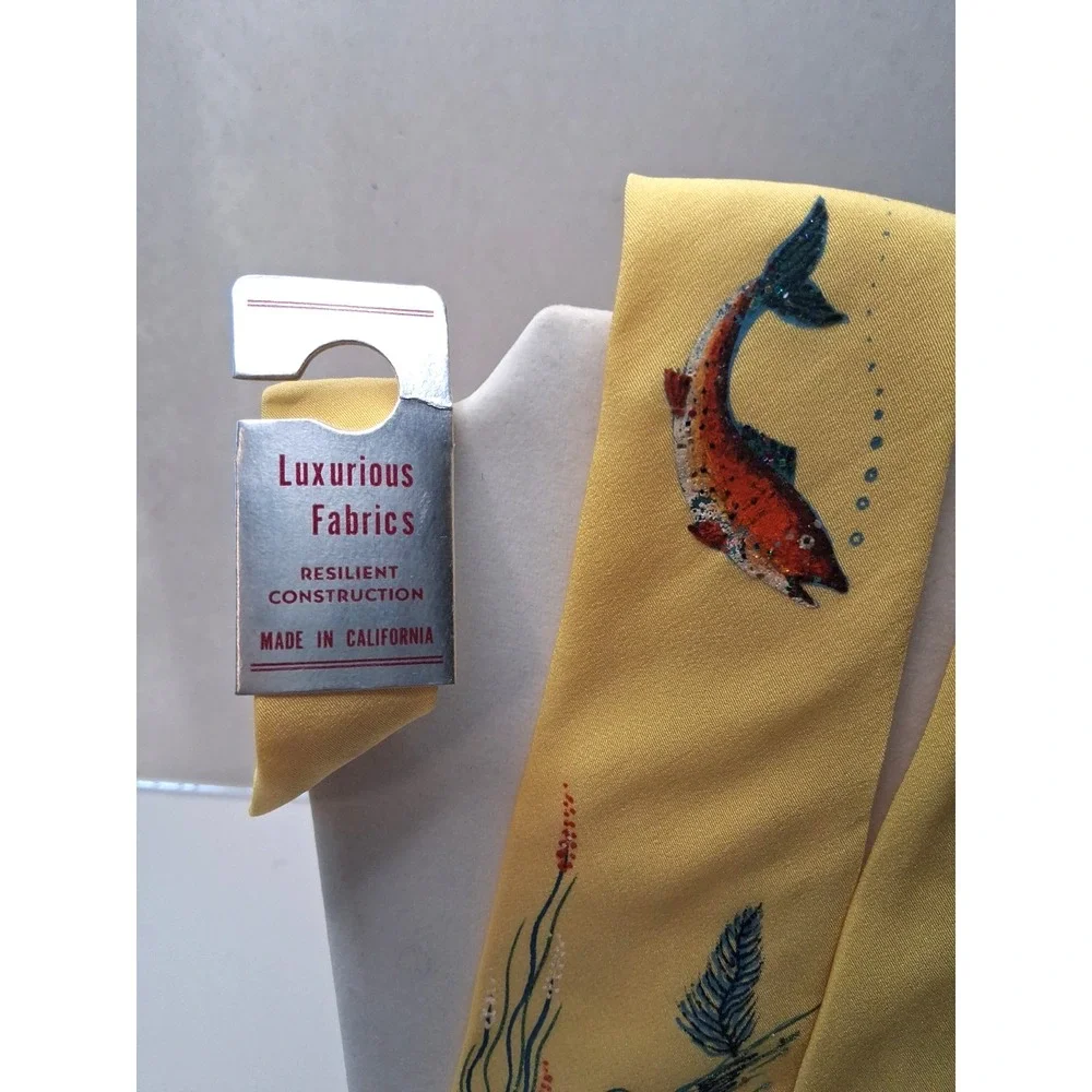 Rare New VTG Hand Painted California 40s 50s Yellow Colorful Fish 52